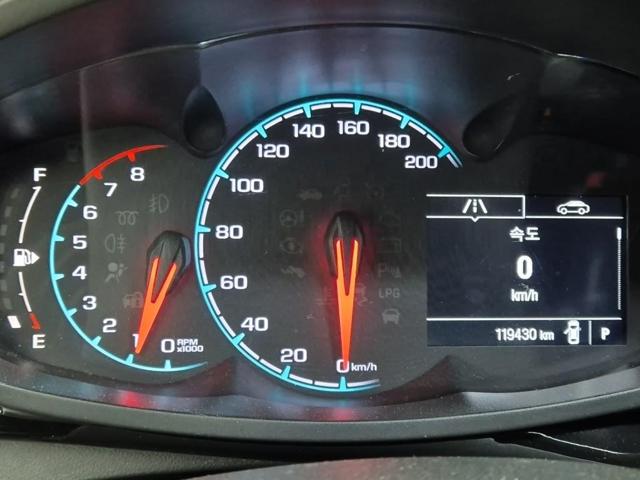 6011000396R6.jpg