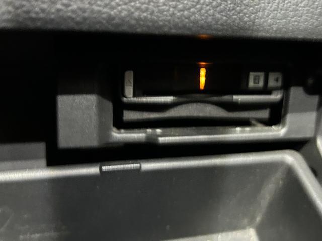 0404050A30260412W00214.jpg
