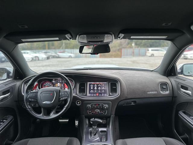 0404225A30260228W00211.jpg