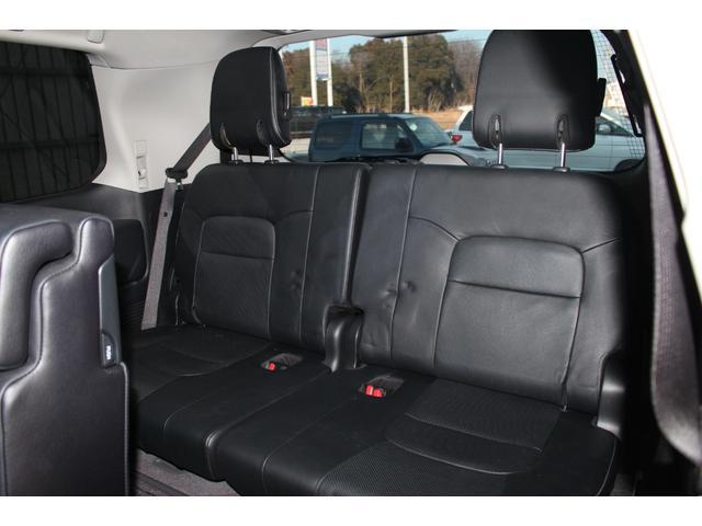 0509884A30260406W03709.jpg