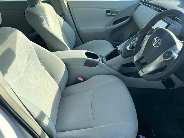 0404372A30260115W00114.jpg