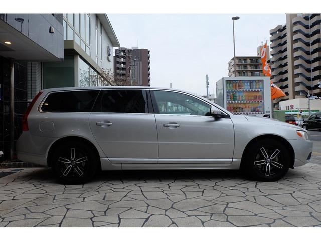 9500102A30260211W00107.jpg