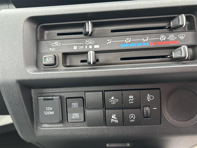 0300895A30251222W00510.jpg
