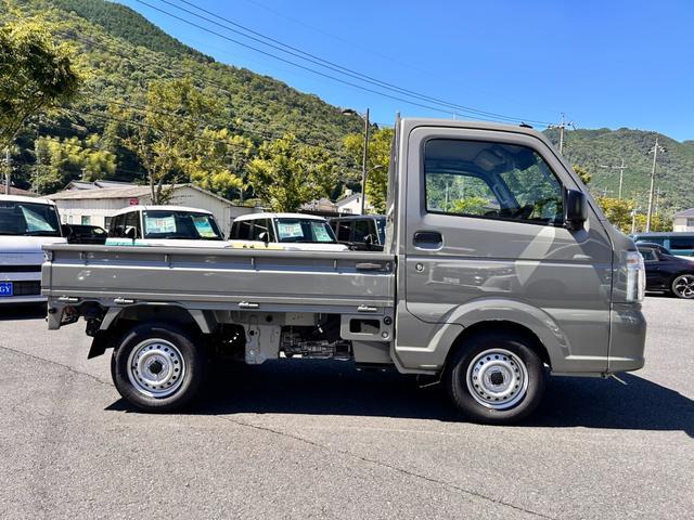 1030174A30250725W00203.jpg