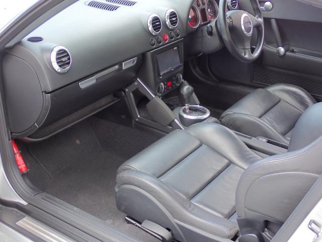 22059021_carP_l_12.jpg