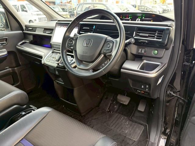 0560808A30251129W00211.jpg