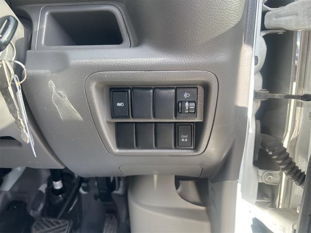 0900005A30251209W00204.jpg