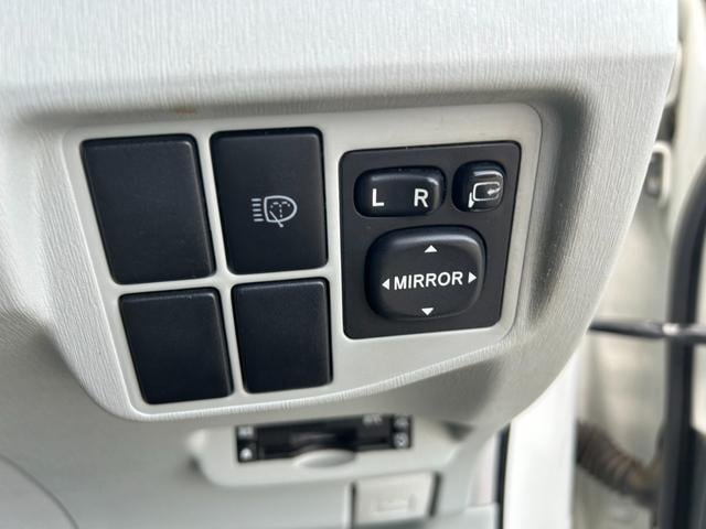 0404372A30250910W00213.jpg