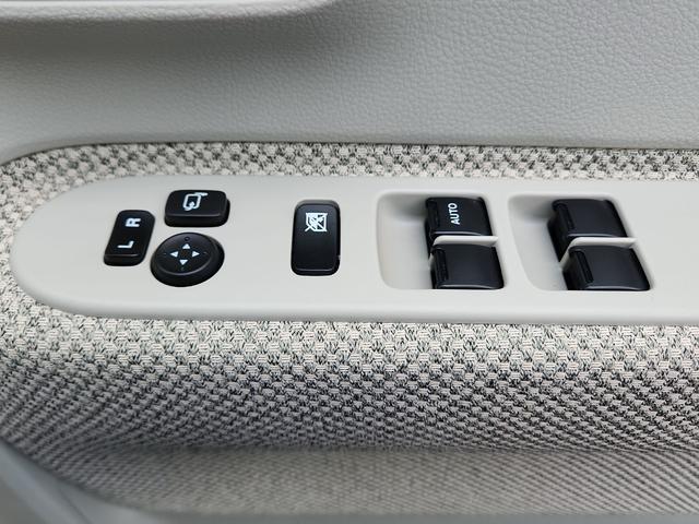 0600275A30251217W00212.jpg