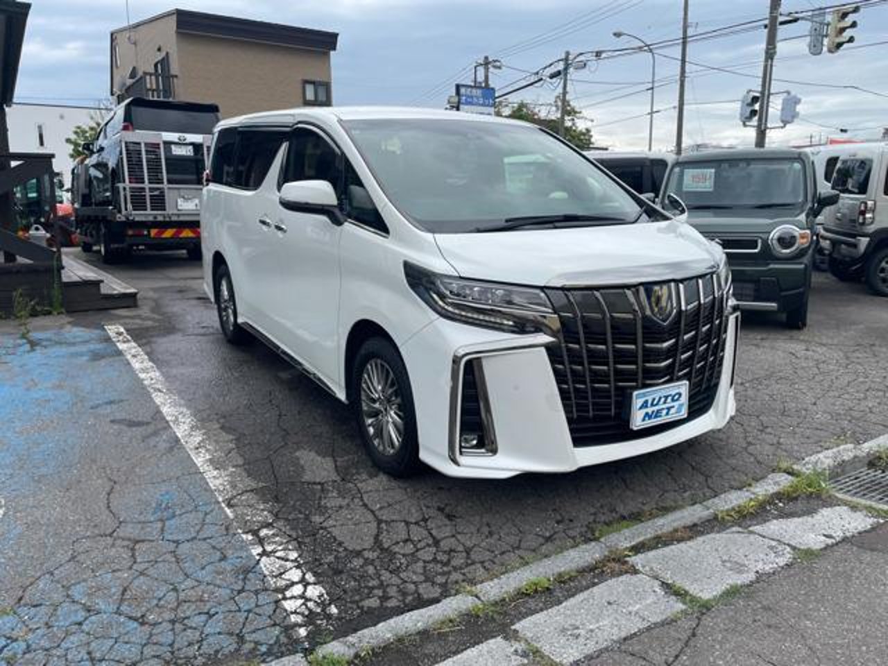 2021 Toyota Alphard, photo 1 of 1