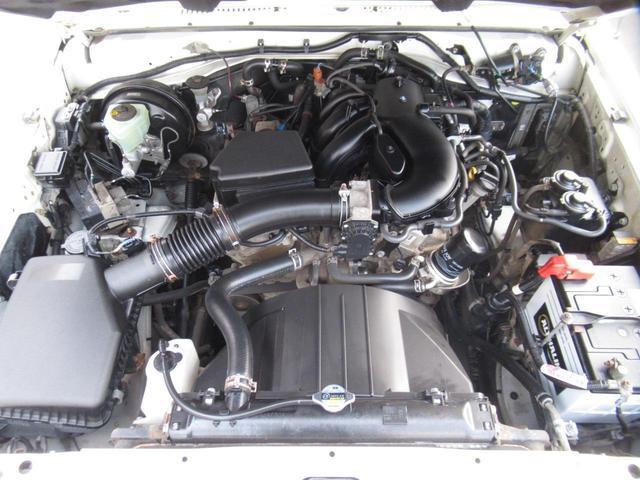 0404625A30251110W00106.jpg