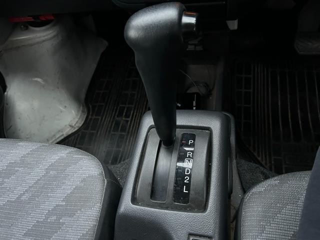 0510732A30251020W00318.jpg