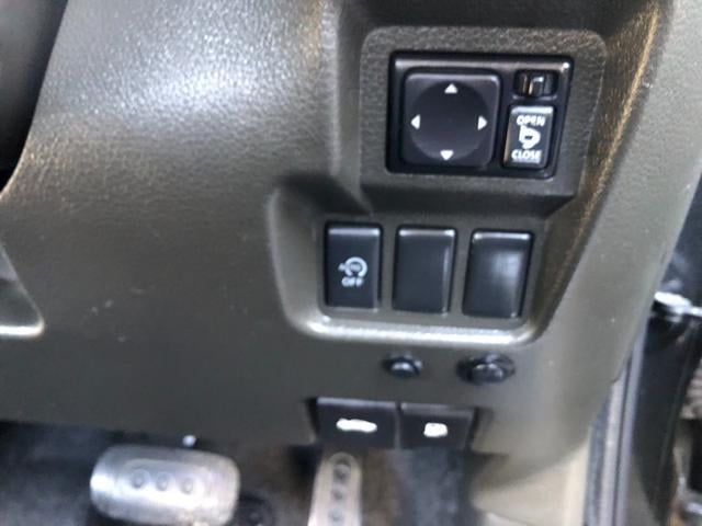 0400215A30250403W00118.jpg