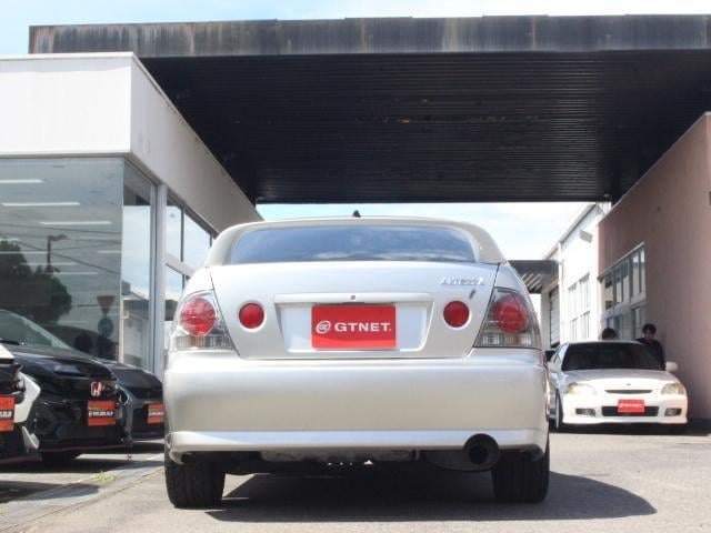 ef89bac24233e3781779aacacef571f4.jpg