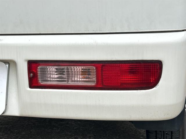 0404199A30251007W00415.jpg