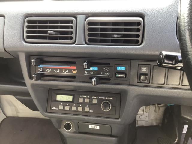 9200033A30250825W00109.jpg