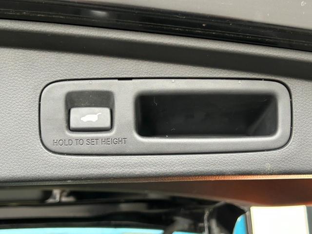 0508207A30260302W02412.jpg
