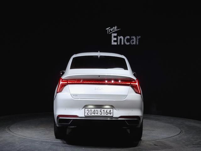 ea117928feeffa25f108683b89248c61.jpeg