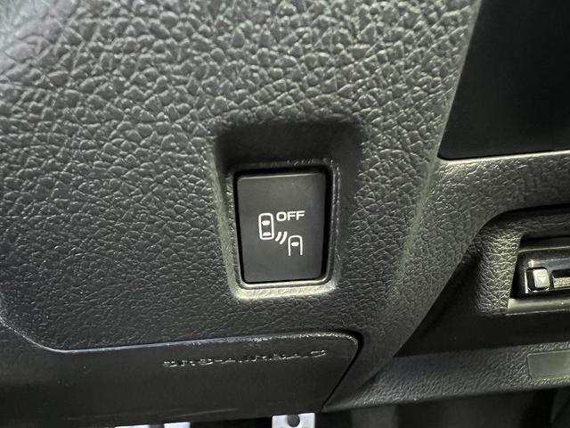 1001933A30251215W00114.jpg