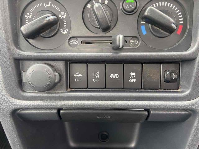 0840134A30250314W00119.jpg