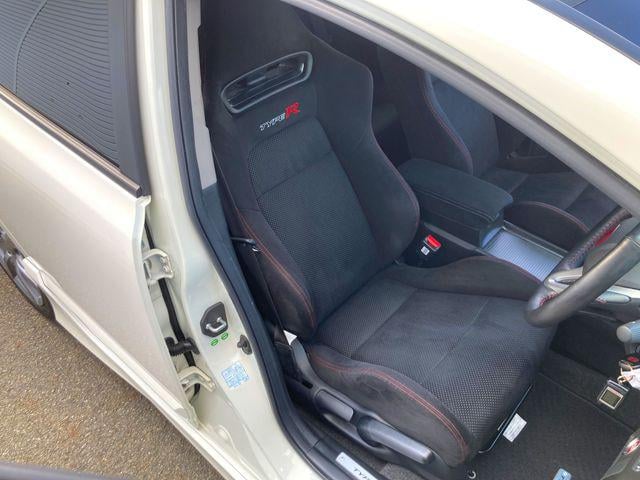 e63fd77fdfaa03b6264a020069f9563d.jpg