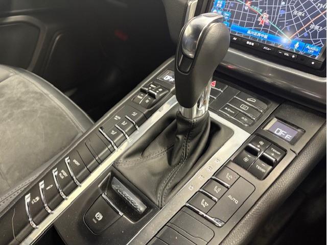 9572202A30260116W00112.jpg