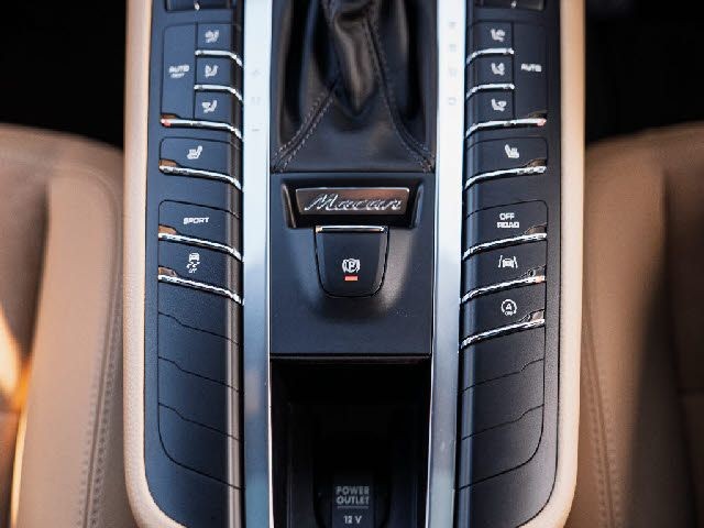 ce71dcb4064e94f7fb9ee74fff65847d.jpg