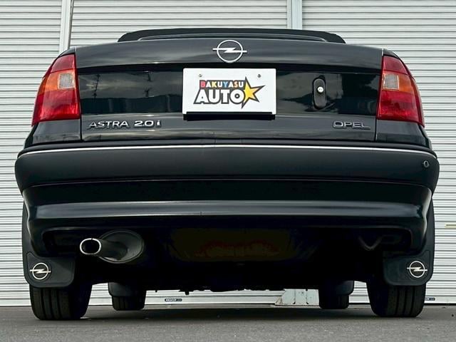 0561562A30251009W00116.jpg
