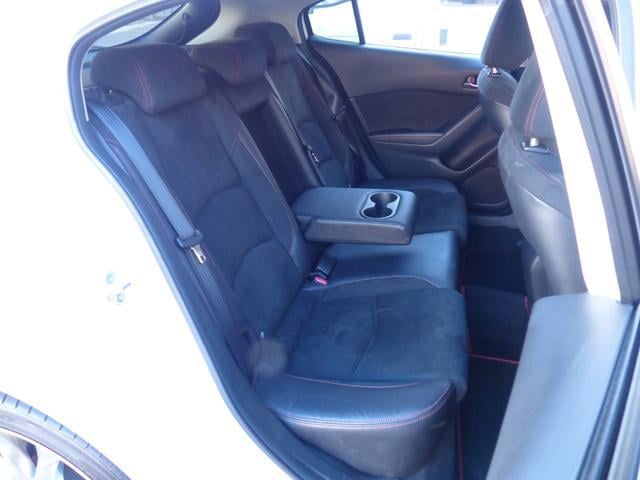 0504863A30250210W00219.jpg