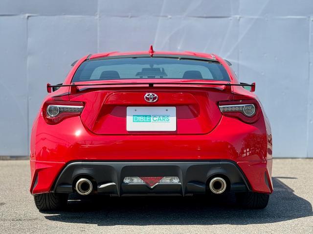 0541683A30260410W00110.jpg