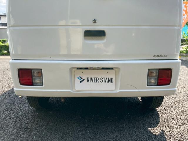 0551879A30250916W00318.jpg