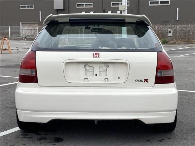 17228425_carP_l_5.jpg