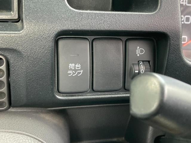 0800404A30251120W00108.jpg