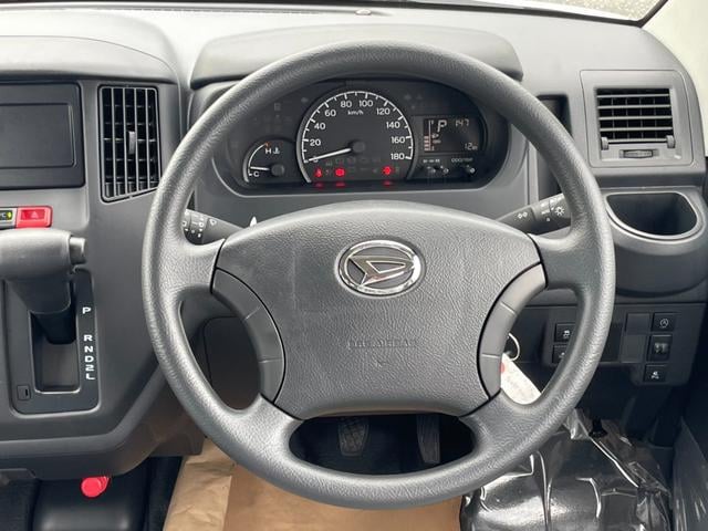 0508221A30250919W00209.jpg