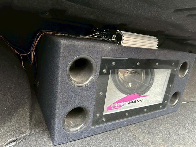 0209208A30260306W00213.jpg
