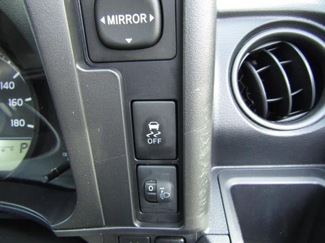 0903304A30251012W00519.jpg