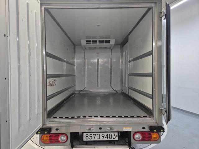 5111500738R16.jpg