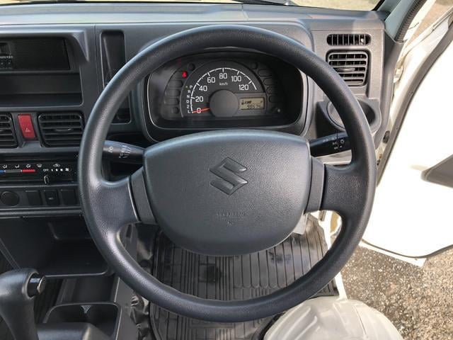 0561411A30221009W00213.jpg