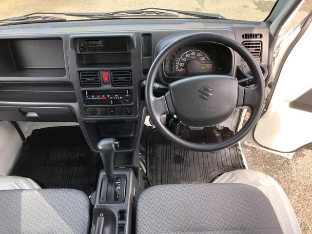 0561411A30221009W00216.jpg