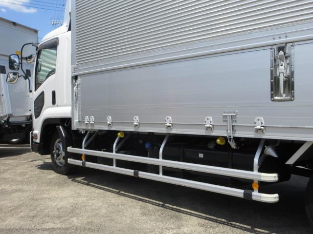 ef896e4a25763ffc045bf8693e020645.jpg