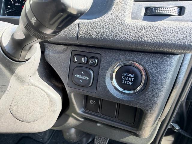 0804322A30260217W00114.jpg