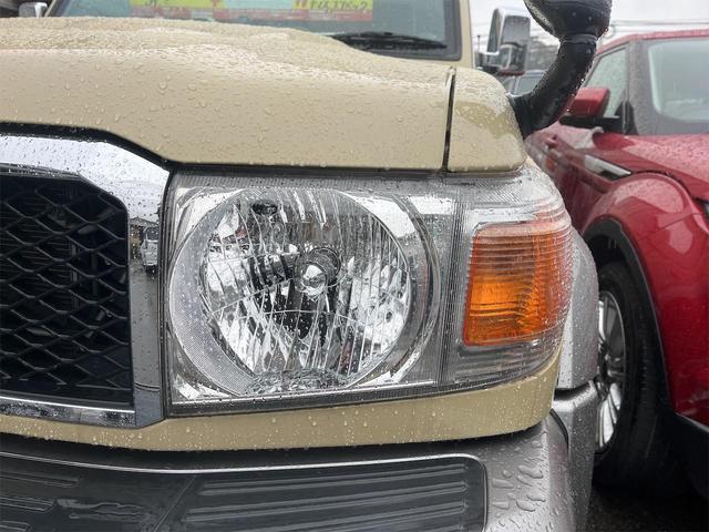 0800018A30240301W00108.jpg