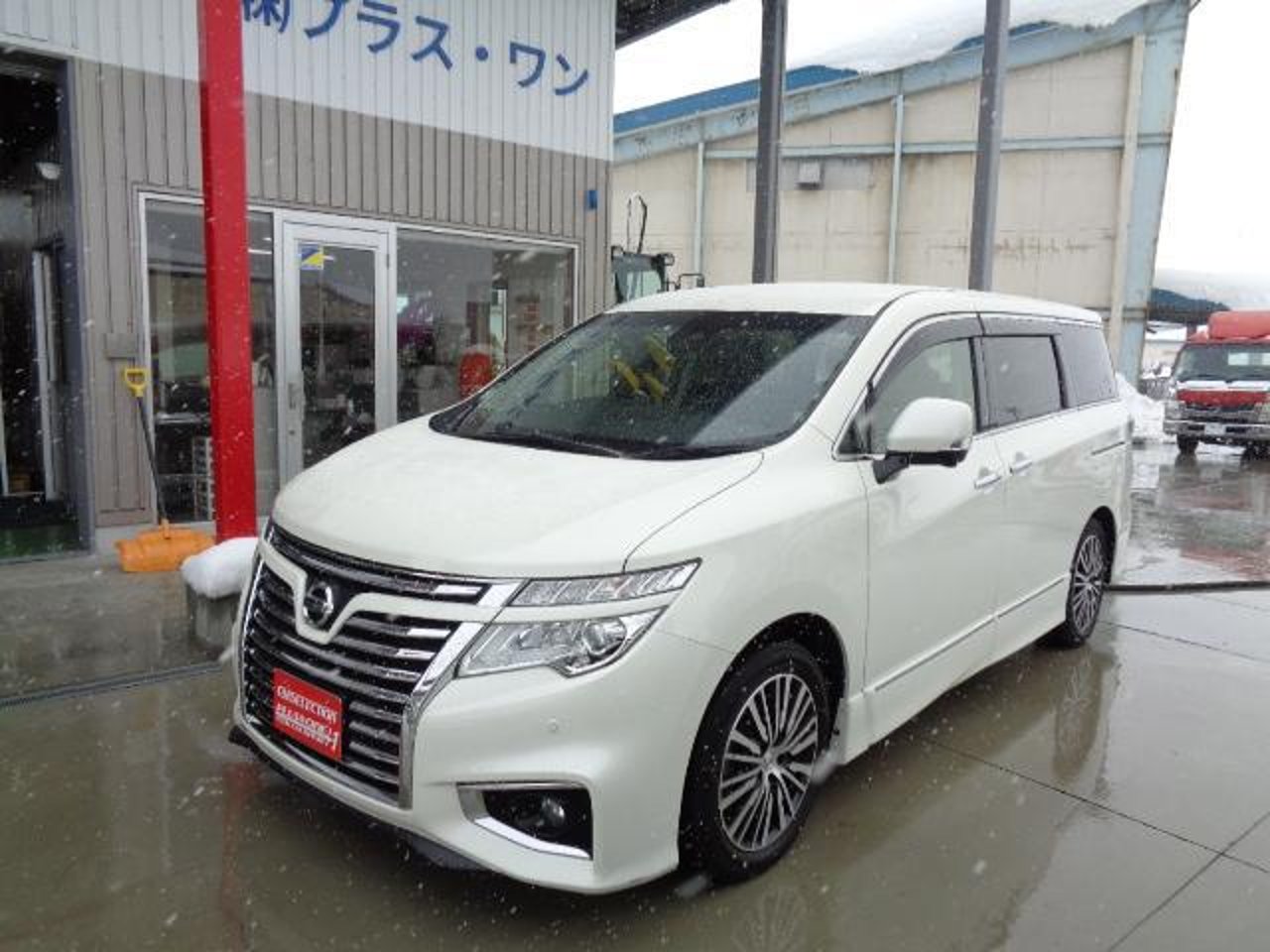 2019 Nissan Elgrand, photo 1 of 1