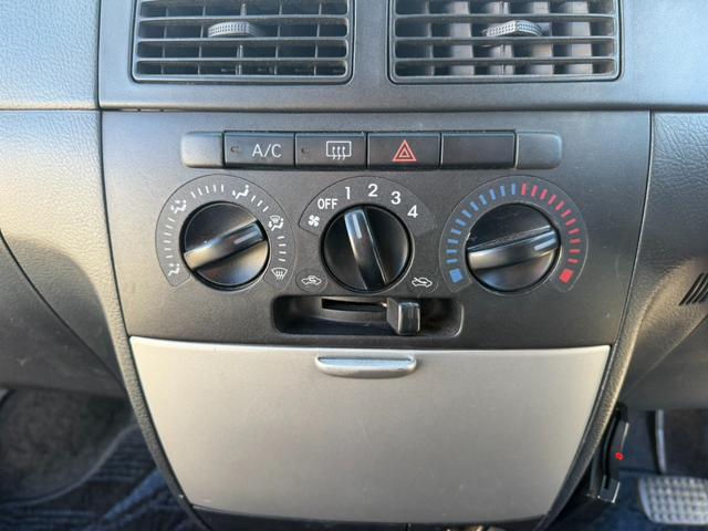 0300434A30260408W00211.jpg