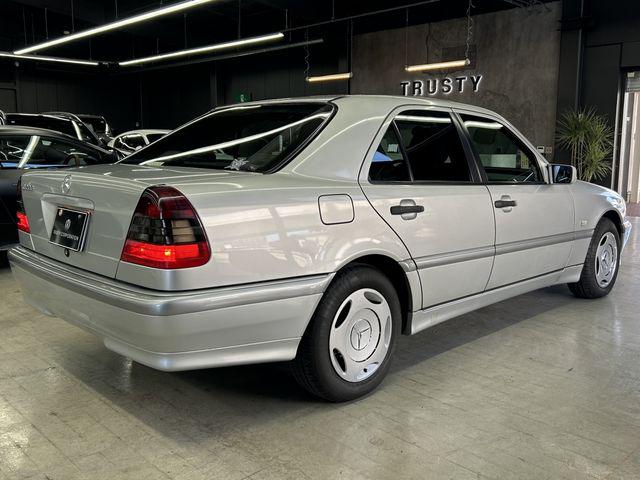 a317a30ec0d122a9e420d44ec98432f9.jpg