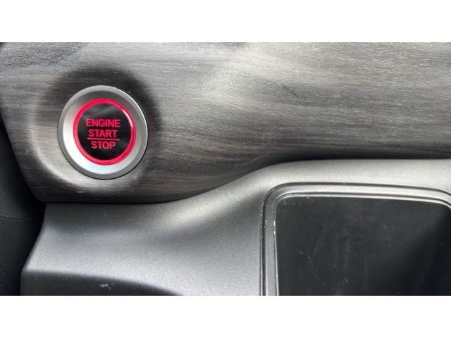 1000027A30260207W00117.jpg