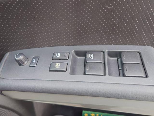 0904066A30260210W00717.jpg
