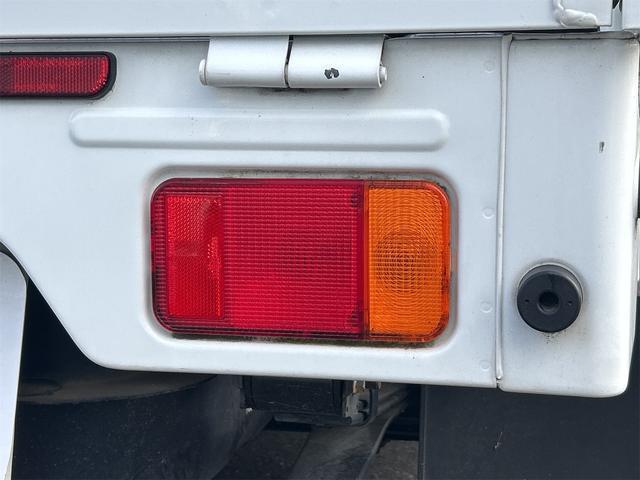 0403436A30251027W01213.jpg