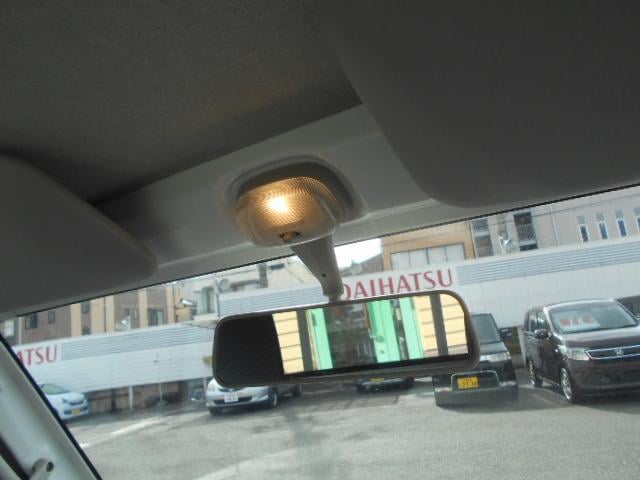 0700145A30240205W00217.jpg
