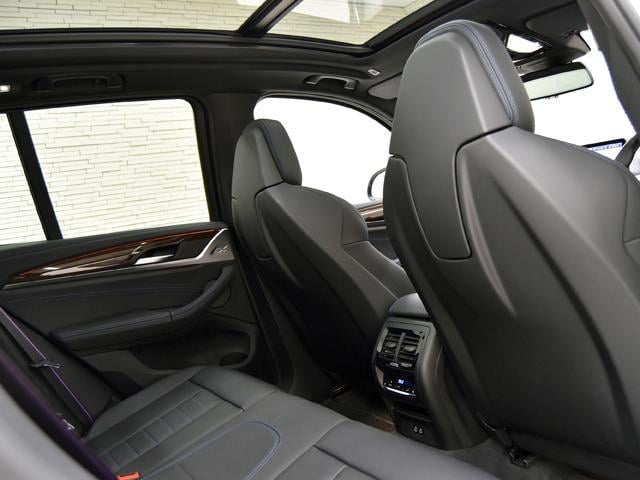 9200363A30250809W00211.jpg